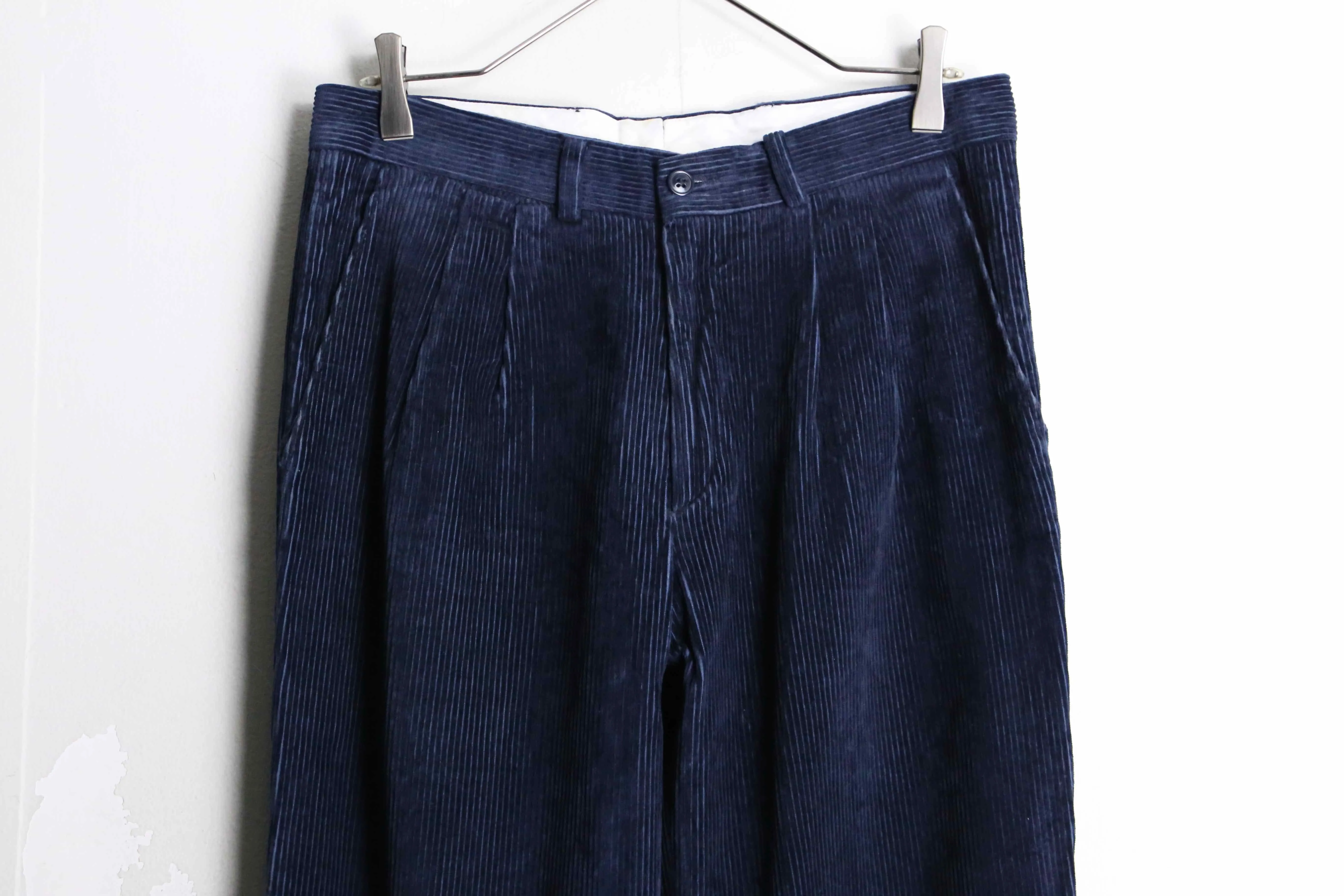 dark blue color corduroy tapered pants