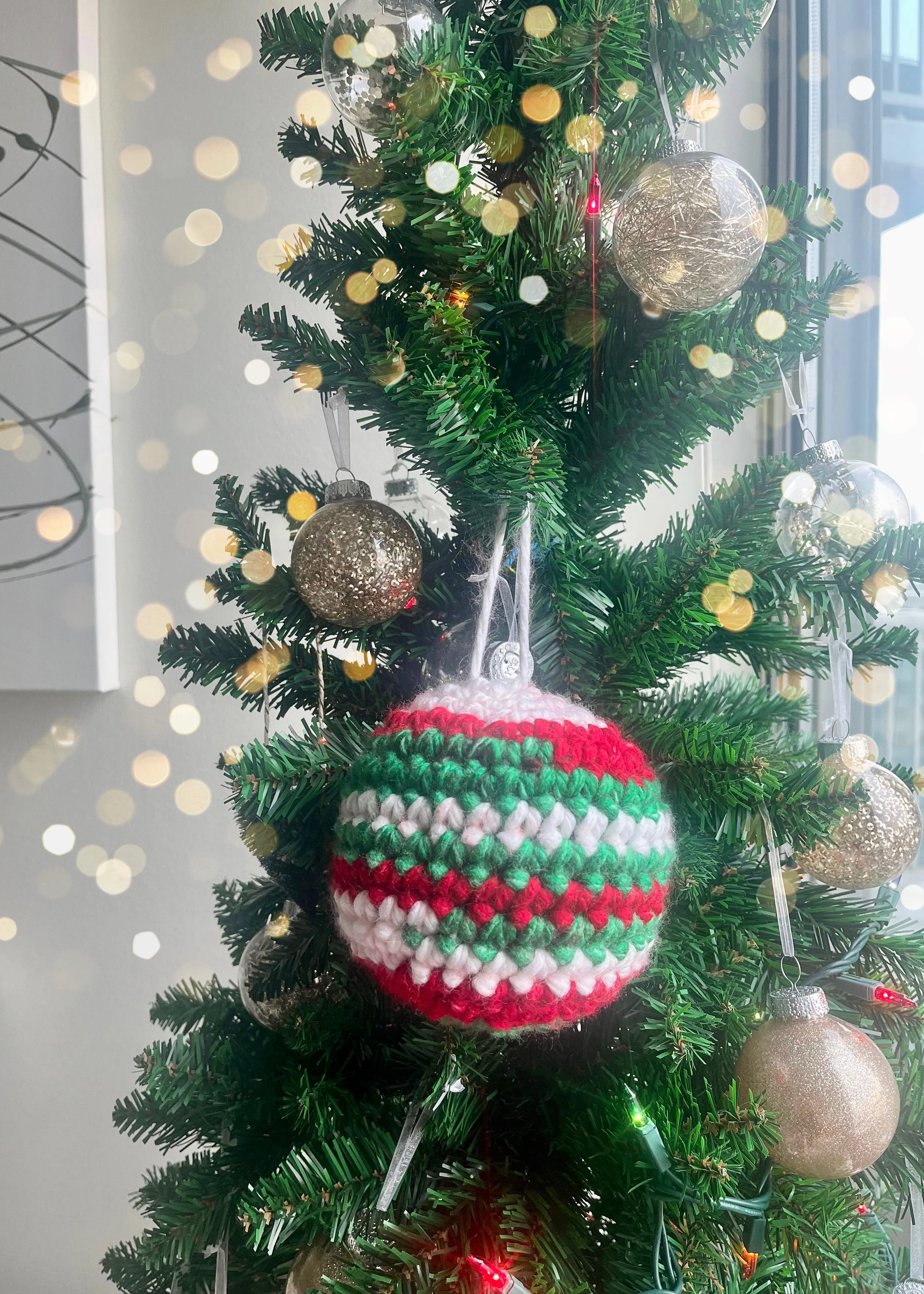Giant Christmas Bauble Crochet Pattern